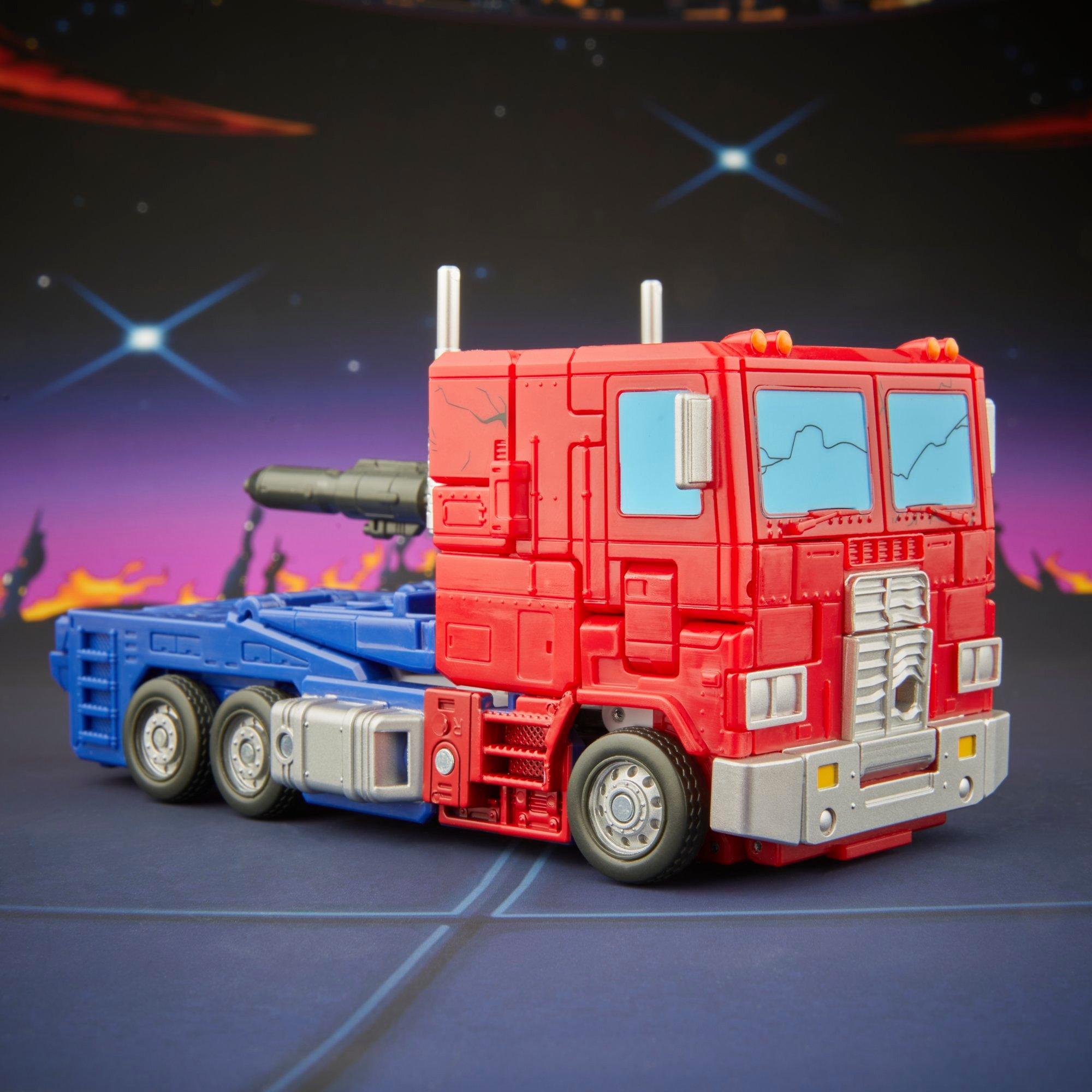 Transformers Studio Series MTMTE Collection The Transformers: The Movie Leader Class Optimus Prime