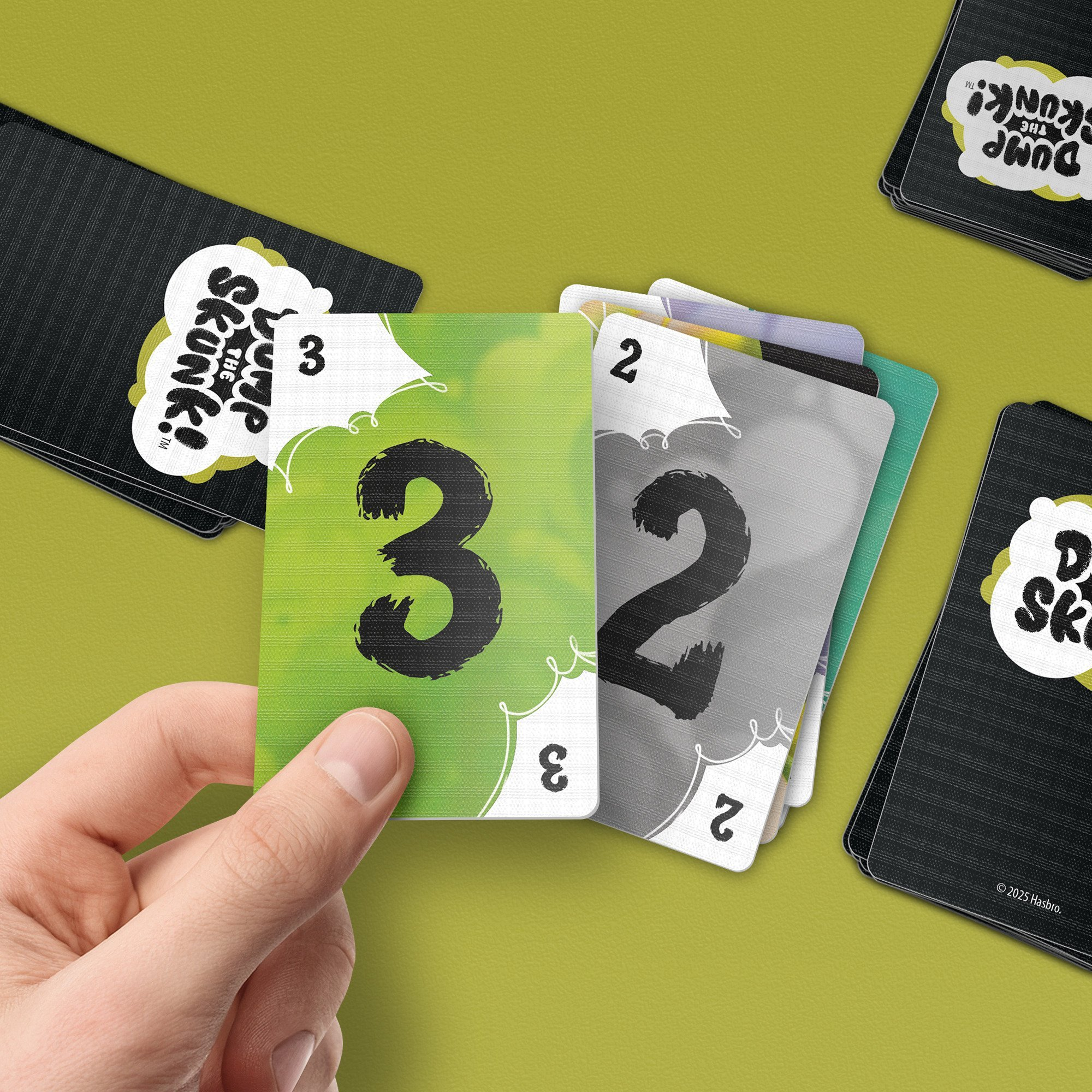 Dump the Skunk! Family Card Game